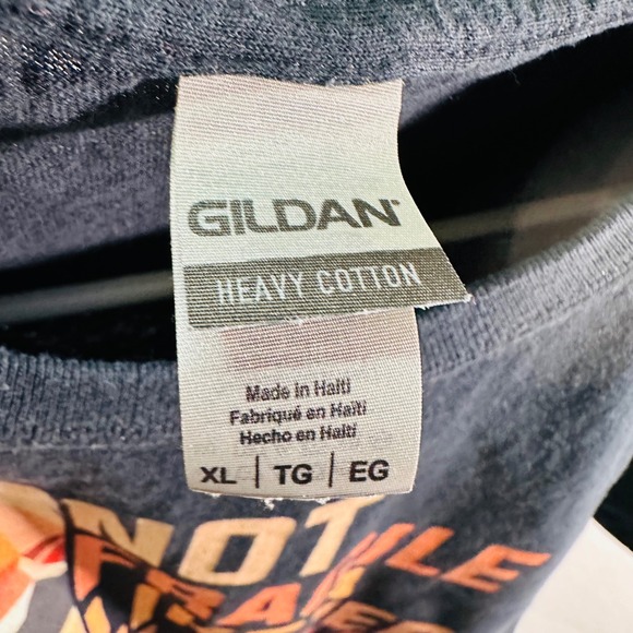 Gildan Frida Khalo T-shirt XL Short Sleeve Not Fragile Like a Flower Black - Picture 3 of 4